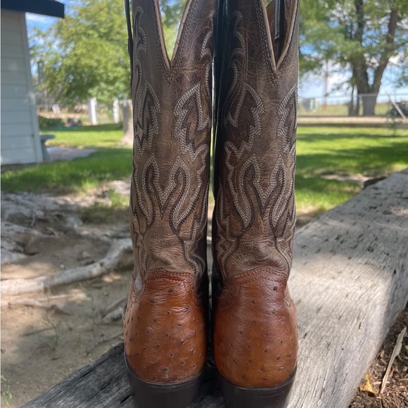 Lucchese Cowgirl/Cowboy Boots - Picture 5 of 6